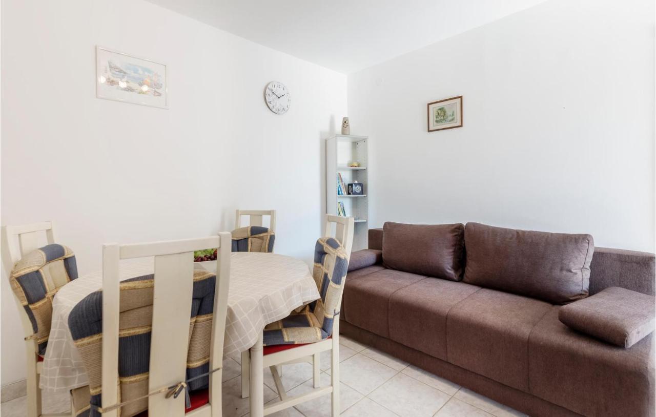 Cozy Apartment In Pula With Kitchen ภายนอก รูปภาพ